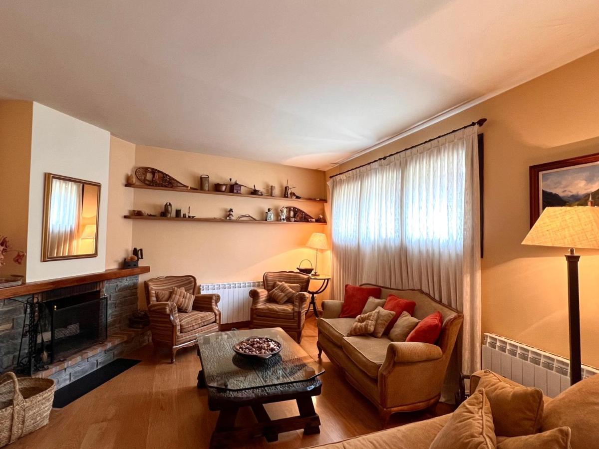 Apartament De La Vall Ferrera - L'Amfitriona Areu Exterior foto