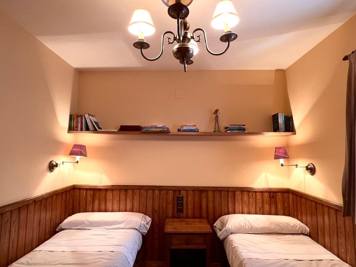 Apartament De La Vall Ferrera - L'Amfitriona Areu Exterior foto