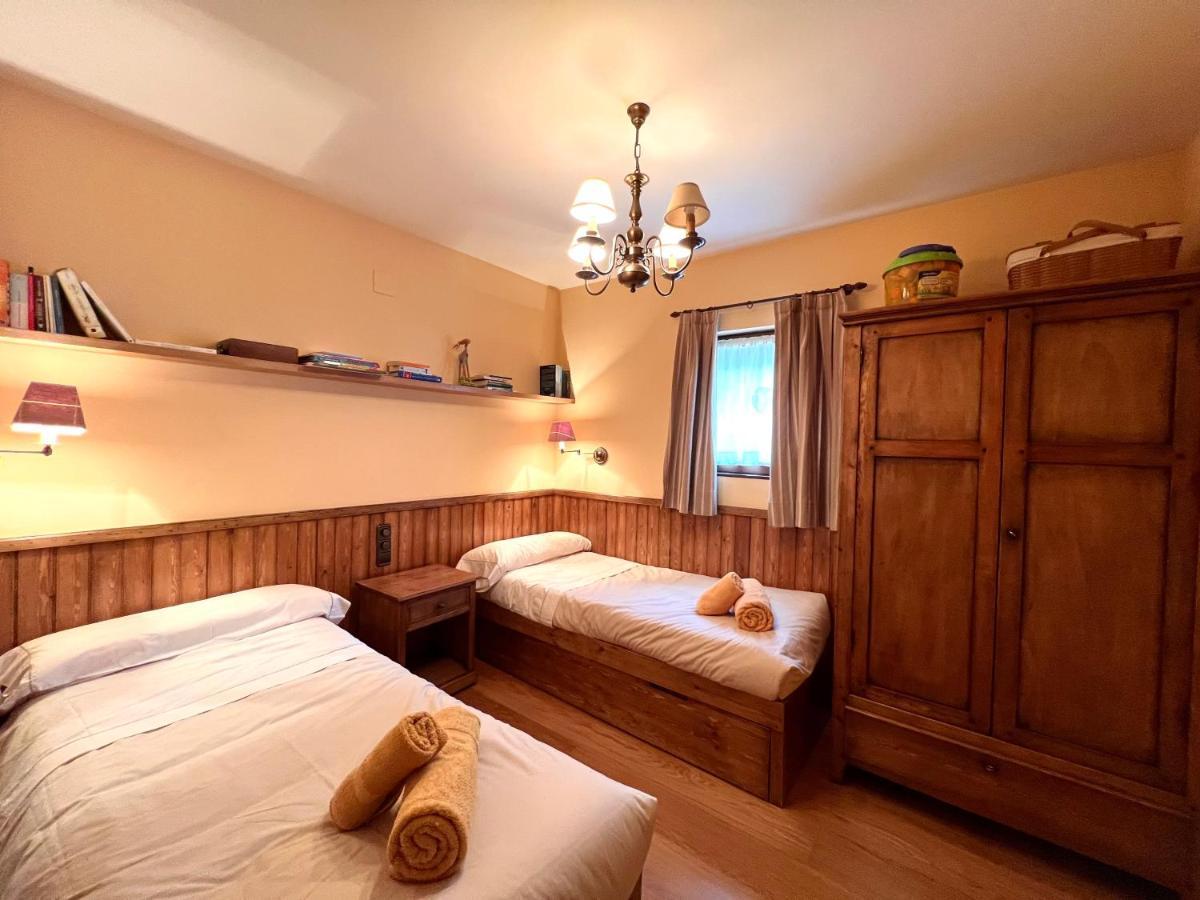 Apartament De La Vall Ferrera - L'Amfitriona Areu Exterior foto